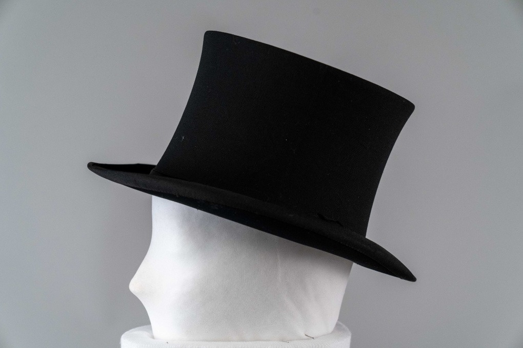 Photo of Collapsible Top Hat